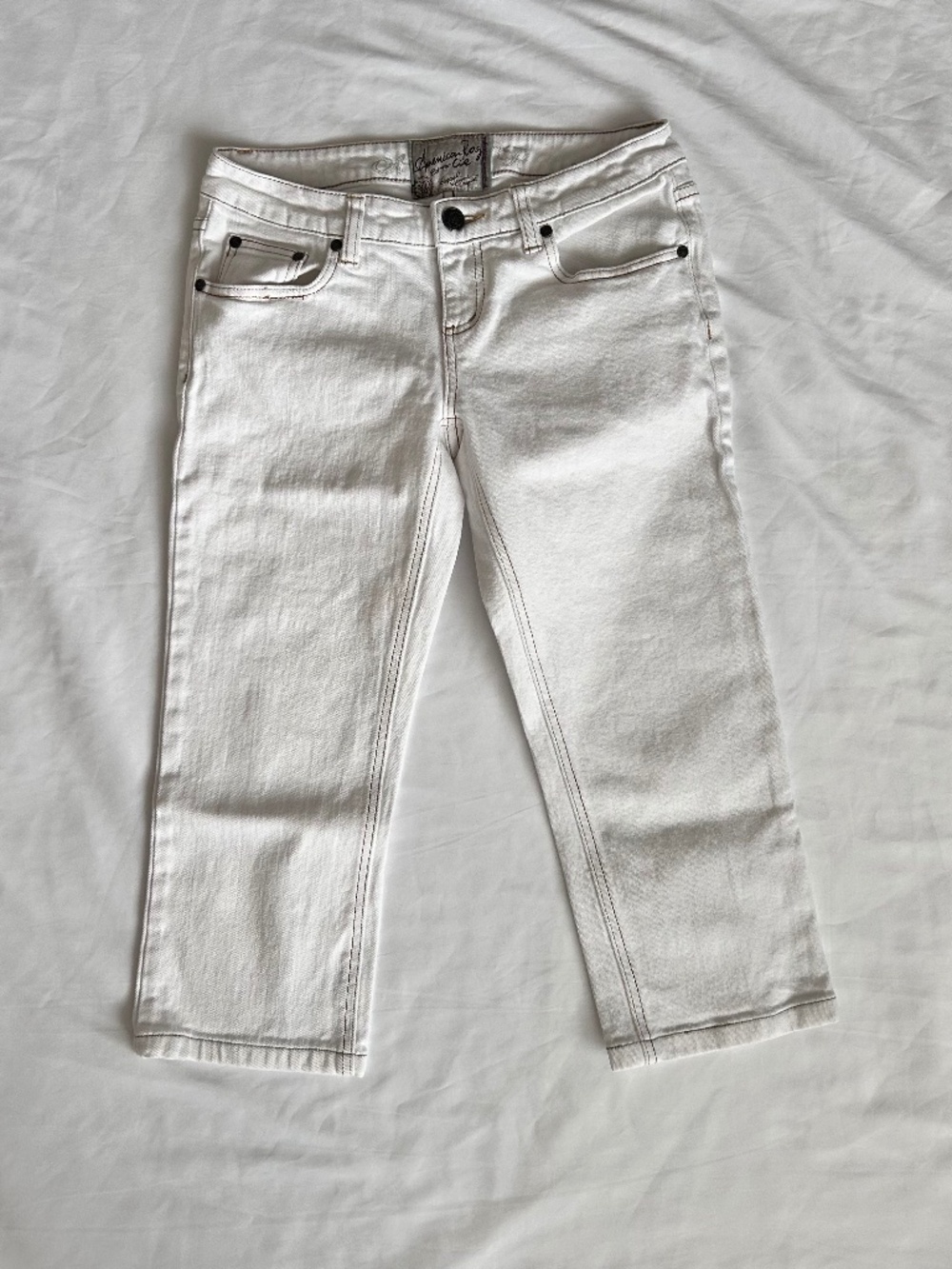 American Rag Cie white denim capri Y2K style Jrs 5R